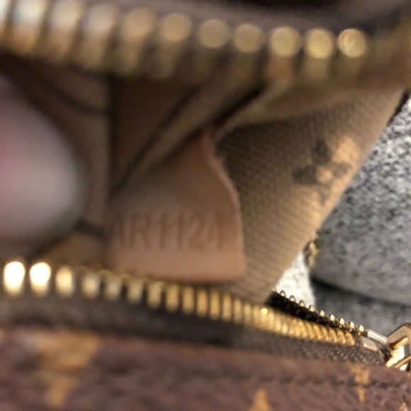 Louis Vuitton mini pochette - Picture 5 of 6